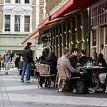 London Chelsea Large 6 People Apartment