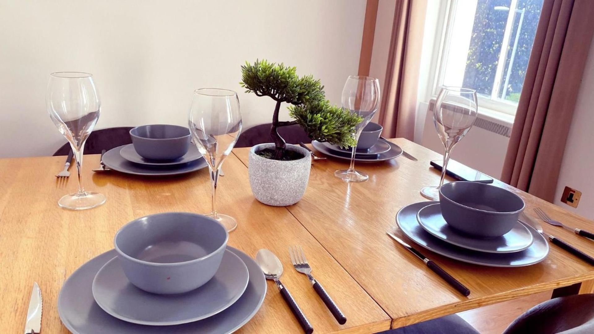 Chelsea Large 6 People Apartment London
